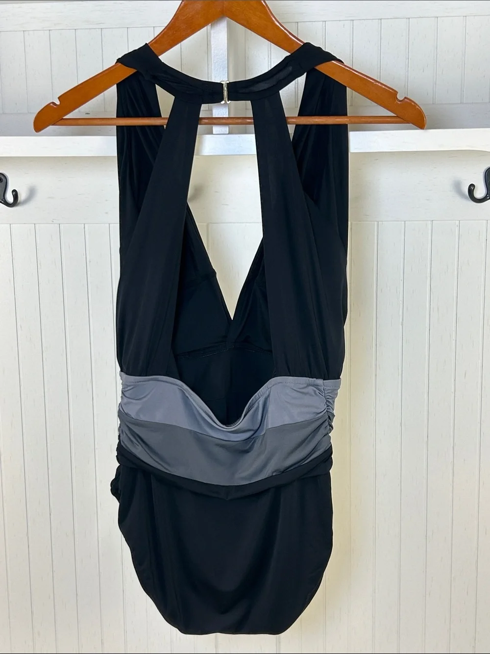 Badgley Mischka Plunge One Piece Swimsuit Size 6